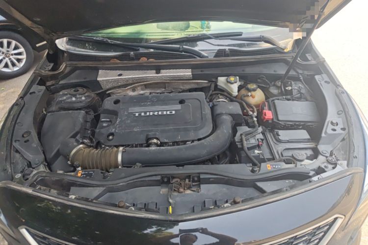 Used Cadillac XT4 2018 28T Two-Wheel-Drive Luxury Model Engine Bay