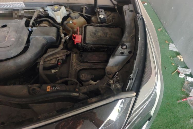 Used Cadillac XT4 2018 28T Two-Wheel Drive Leading Version Engine Bay Left