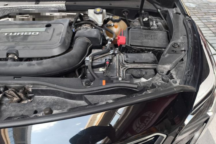 Used Cadillac XT4 2018 28T Two-Wheel Drive Tech Version Engine Bay Left