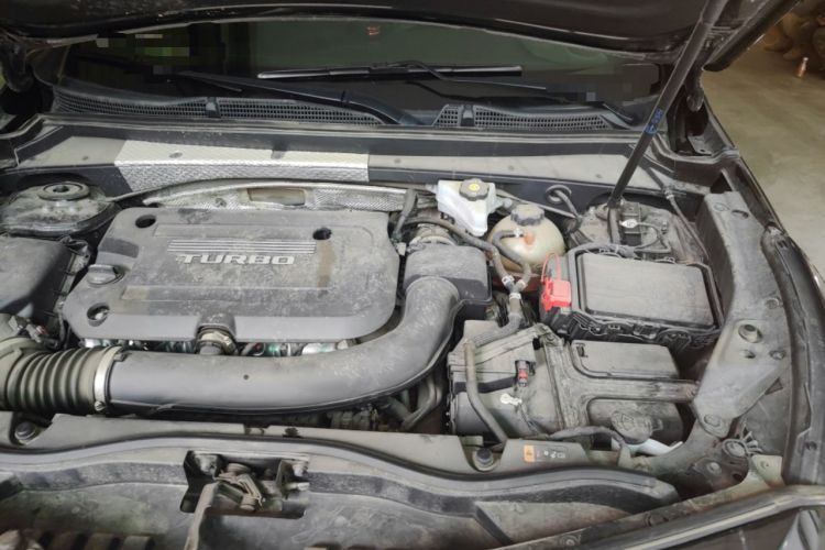 Used Cadillac XT4 2018 28T Two-Wheel Drive Leading Version Engine Bay Left
