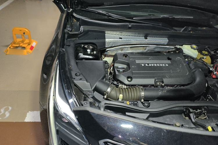 Used Cadillac XT4 2018 28T Four-Wheel Drive Leading Model Engine Bay Right
