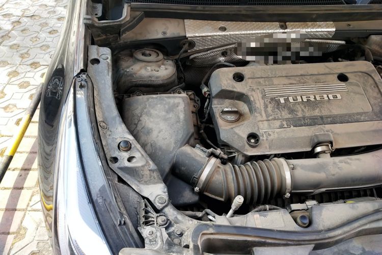 Used Cadillac XT4 2018 28T 4x4 Platinum Edition Engine Bay Right