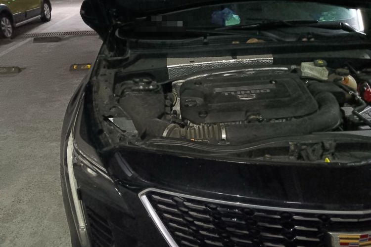 Used Cadillac XT4 2018 28T Two-Wheel Drive Leading Version Engine Bay Right