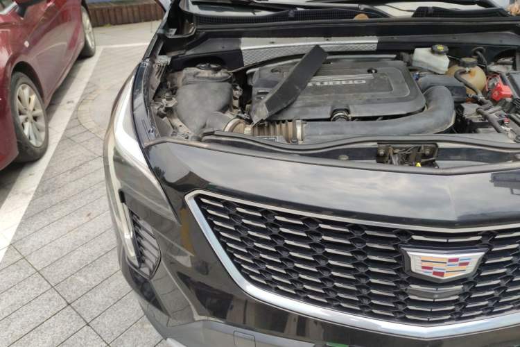 Used Cadillac XT4 2018 28T Two-Wheel Drive Leading Version Engine Bay Right