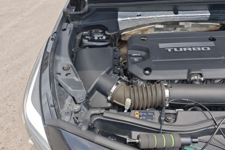 Used Cadillac XT4 2018 28T Two-Wheel Drive Tech Version Engine Bay Right