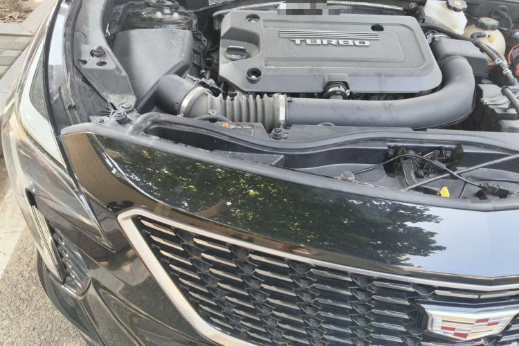 Used Cadillac XT4 2018 28T Two-Wheel Drive Leading Version Engine Bay Right