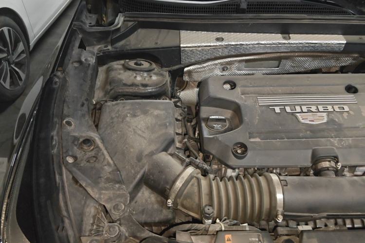 Used Cadillac XT4 2018 28T Two-Wheel Drive Leading Version Engine Bay Right