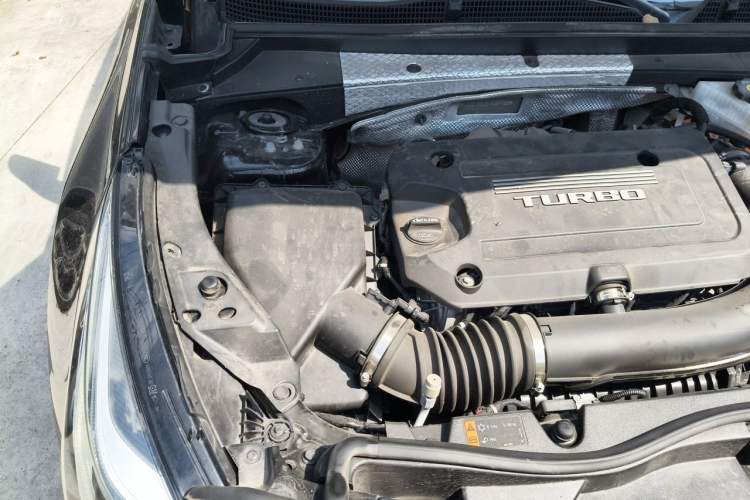 Used Cadillac XT4 2018 28T Two-Wheel Drive Leading Version Engine Bay Right