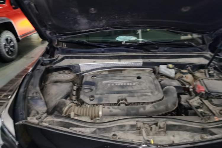 Used Cadillac XT4 2018 28T Two-Wheel Drive Tech Version Engine Bay Right