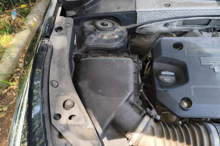 Used Cadillac XT4 2018 28T Two-Wheel Drive Leading Version Engine Bay Right