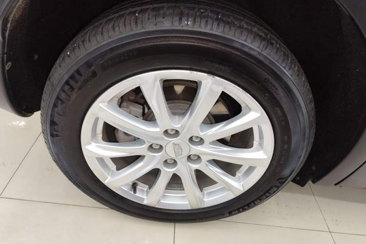 Used Cadillac XT4 2018 28T Two-Wheel Drive Tech Version Exterior 1