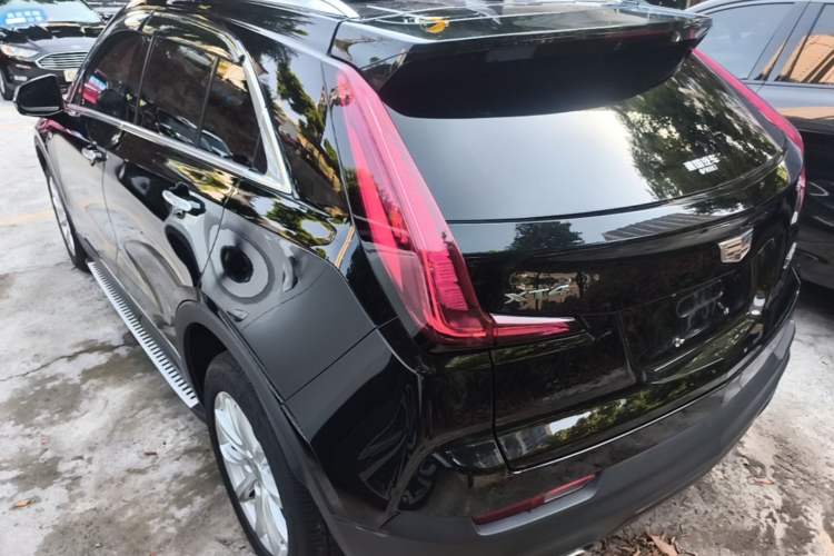 Used Cadillac XT4 2018 28T Two-Wheel Drive Tech Version Exterior 2