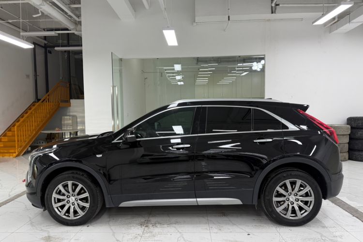 Used Cadillac XT4 2018 28T Two-Wheel Drive Leading Version Exterior 3