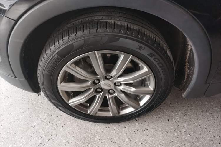Used Cadillac XT4 2018 28T Two-Wheel Drive Leading Version Exterior 4
