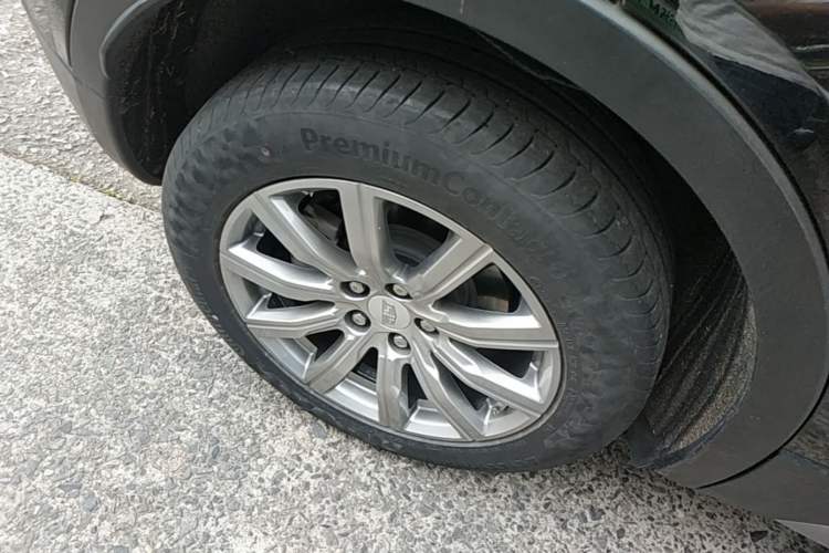 Used Cadillac XT4 2018 28T Two-Wheel Drive Leading Version Exterior 5