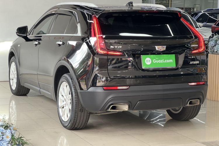 Used Cadillac XT4 2018 28T Two-Wheel Drive Tech Version Exterior 5