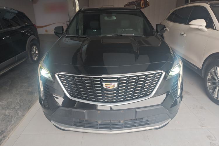 Used Cadillac XT4 2018 28T Two-Wheel-Drive Luxury Model Front