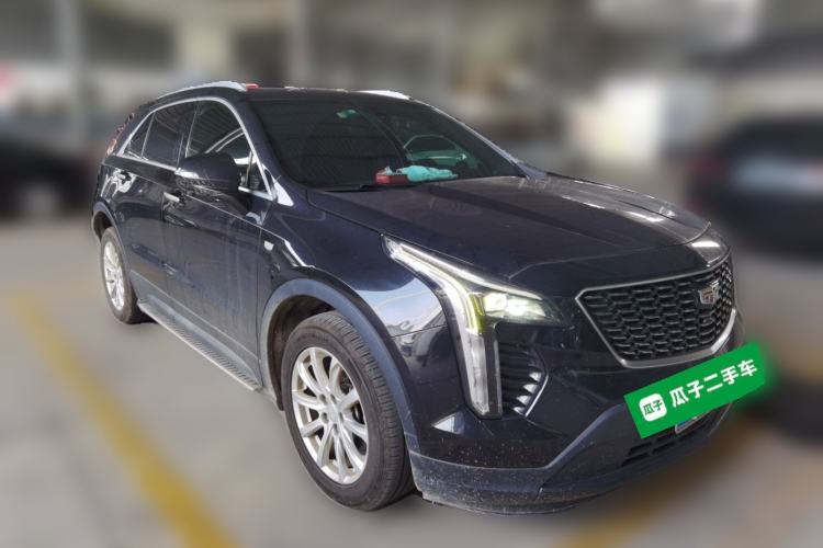 Used Cadillac XT4 2018 28T Two-Wheel Drive Tech Version Front Right 45 Deg
