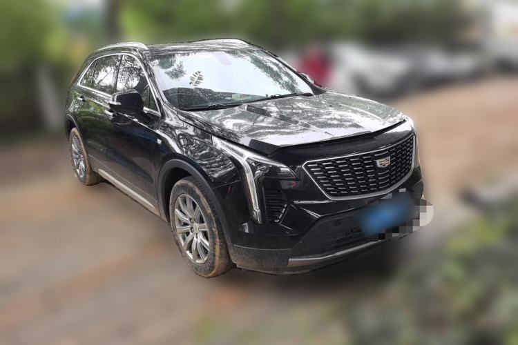 Used Cadillac XT4 2018 28T Two-Wheel Drive Leading Version Front Right 45 Deg