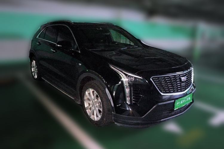 Used Cadillac XT4 2018 28T Two-Wheel Drive Tech Version Front Right 45 Deg
