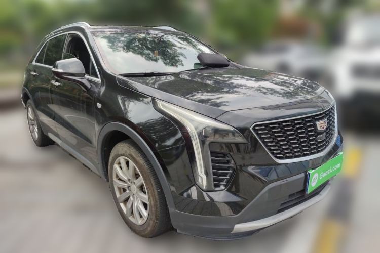 Used Cadillac XT4 2018 28T Two-Wheel Drive Leading Version Front Right 45 Deg