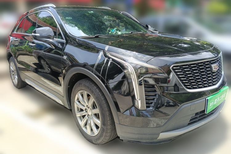 Used Cadillac XT4 2018 28T Two-Wheel Drive Leading Version Front Right 45 Deg