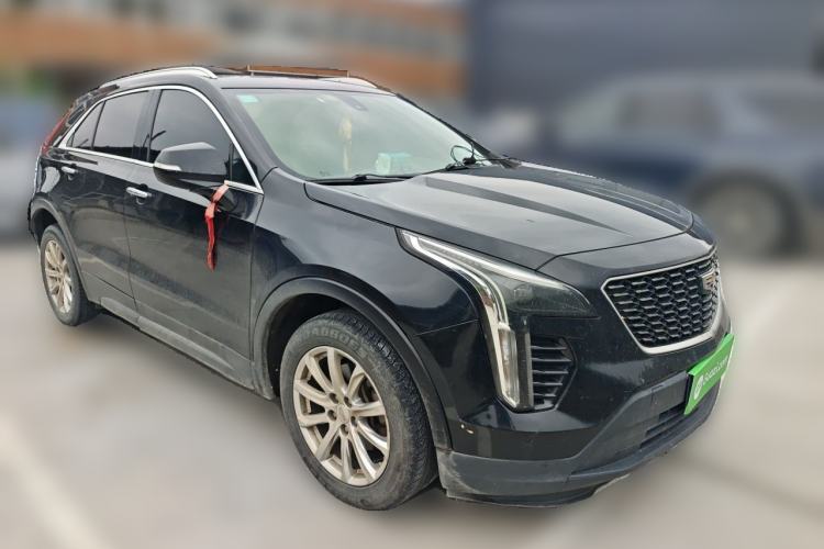 Used Cadillac XT4 2018 28T Two-Wheel Drive Tech Version Front Right 45 Deg