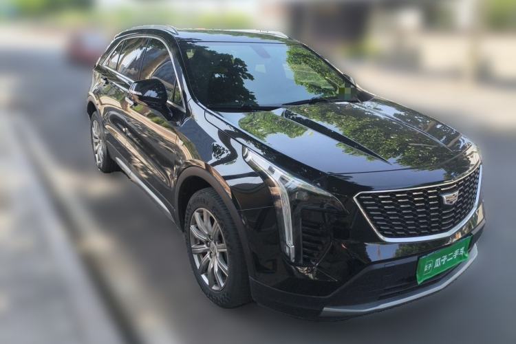 Used Cadillac XT4 2018 28T Two-Wheel Drive Leading Version Front Right 45 Deg