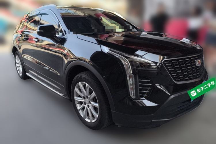 Used Cadillac XT4 2018 28T Two-Wheel Drive Tech Version Front Right 45 Deg