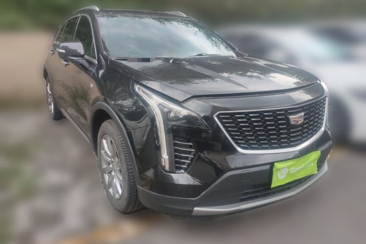 Used Cadillac XT4 2018 28T Two-Wheel Drive Leading Version Front Right 45 Deg
