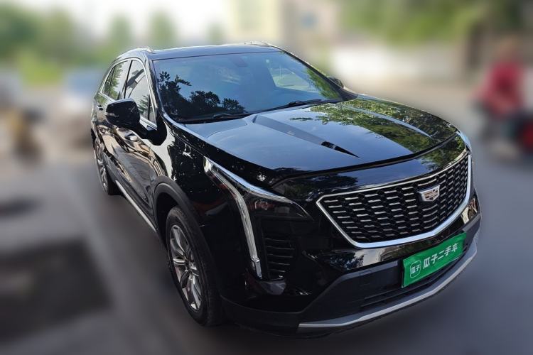 Used Cadillac XT4 2018 28T Two-Wheel Drive Leading Version Front Right 45 Deg