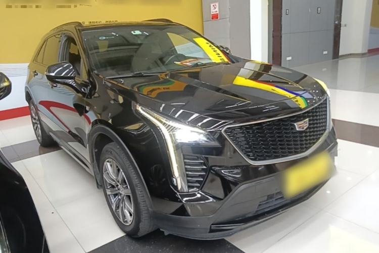 Used Cadillac XT4 2018 28T Two-Wheel Drive Luxury Sport Model Front Right 45 Deg