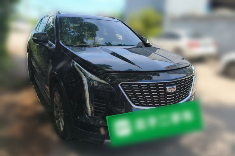 Used Cadillac XT4 2018 28T Two-Wheel Drive Leading Version Front Right 45 Deg