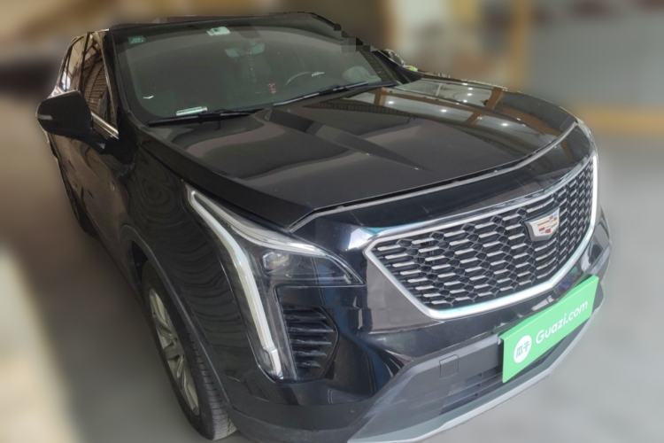 Used Cadillac XT4 2018 28T Two-Wheel Drive Leading Version Front Right 45 Deg