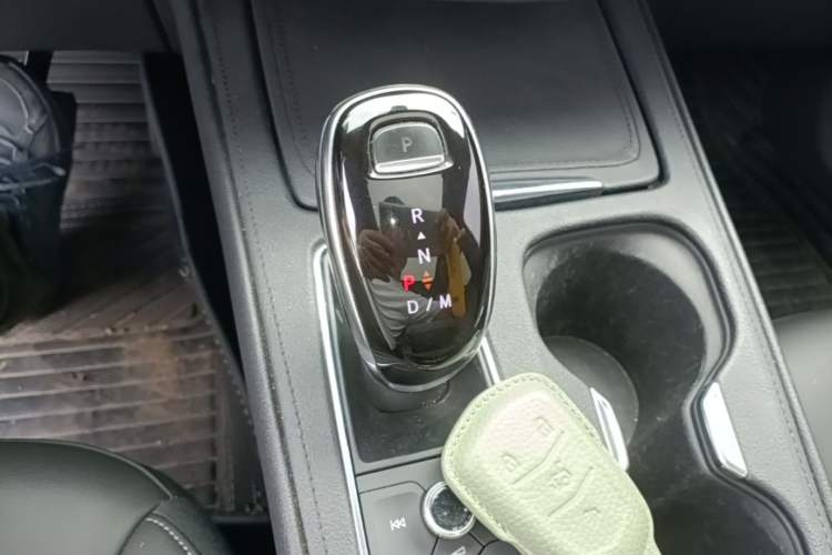 Used Cadillac XT4 2018 28T Two-Wheel Drive Leading Version Gear Lever