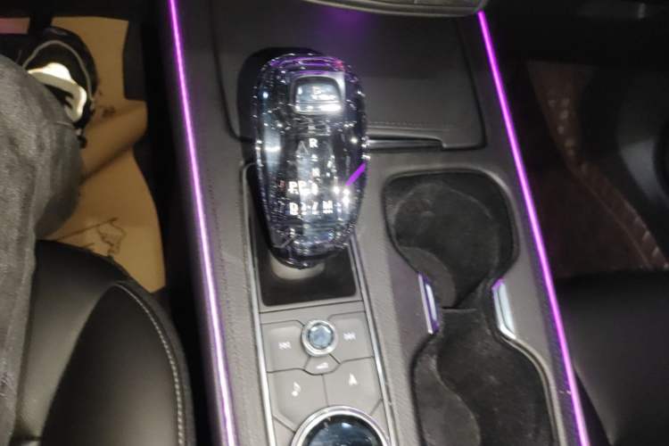 Used Cadillac XT4 2018 28T Two-Wheel Drive Leading Version Gear Lever