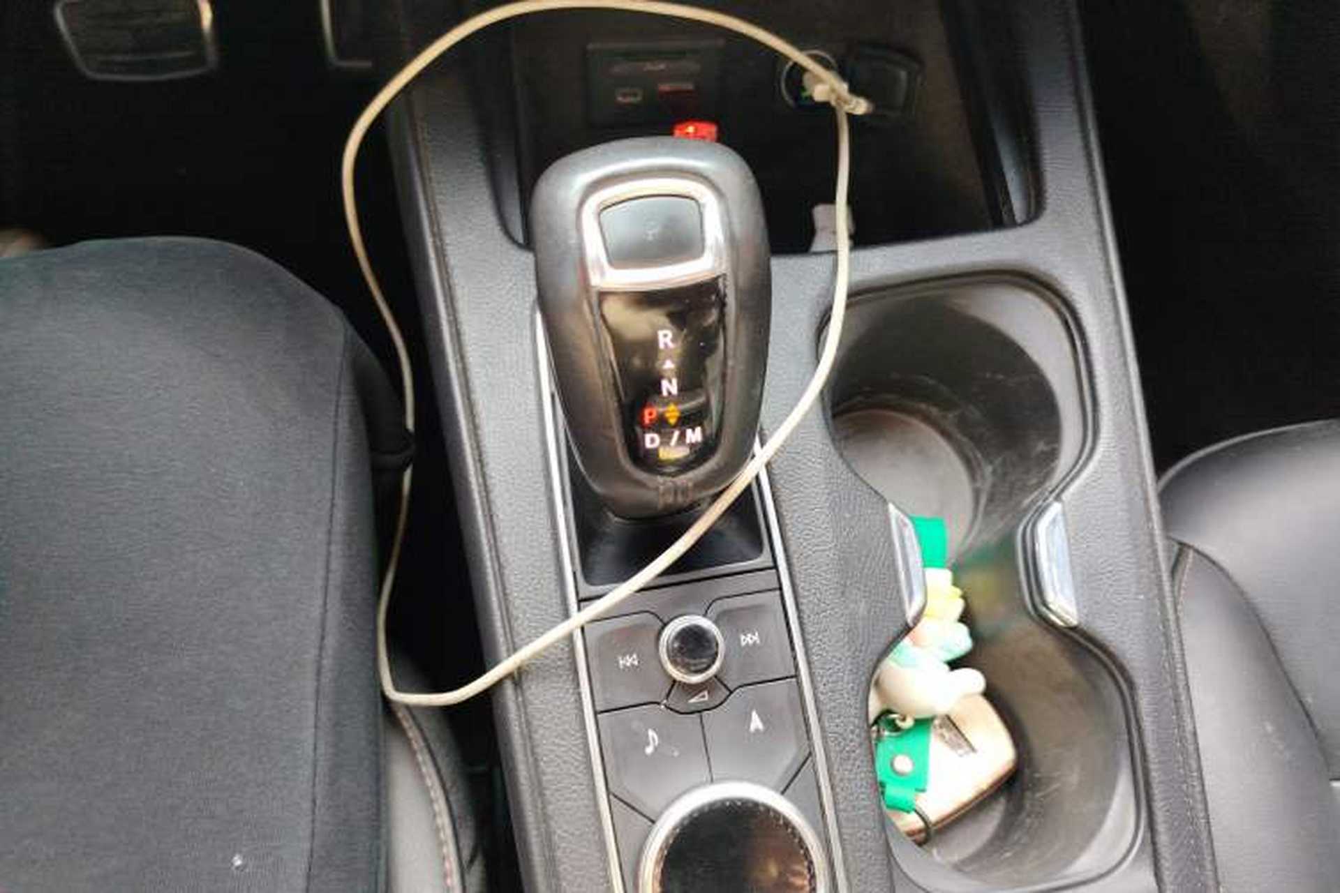 Used Cadillac XT4 2018 28T 4x4 Leading Sport Model Gear Lever