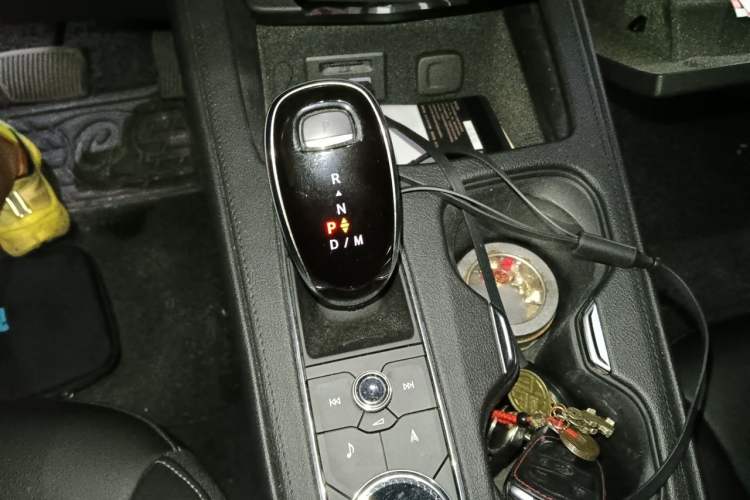 Used Cadillac XT4 2018 28T Two-Wheel Drive Leading Version Gear Lever