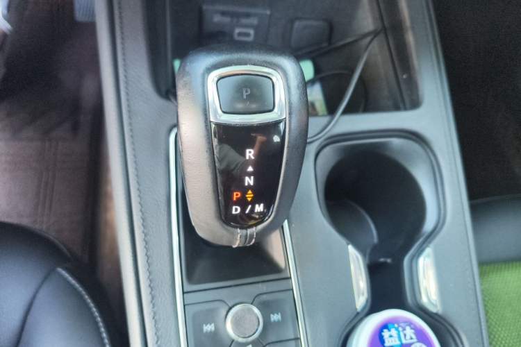 Used Cadillac XT4 2018 28T Two-Wheel Drive Leading Version Gear Lever