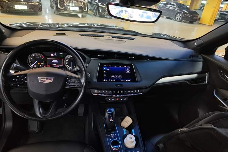 Used Cadillac XT4 2018 28T Four-Wheel Drive Leading Model Gear Lever