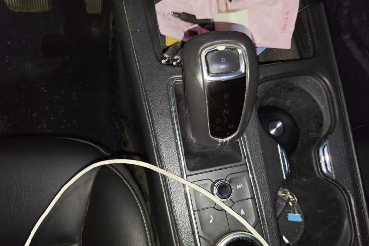Used Cadillac XT4 2018 28T Two-Wheel Drive Leading Version Gear Lever