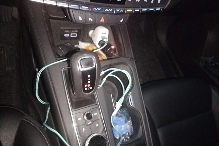 Used Cadillac XT4 2018 28T Two-Wheel-Drive Luxury Model Gear Lever