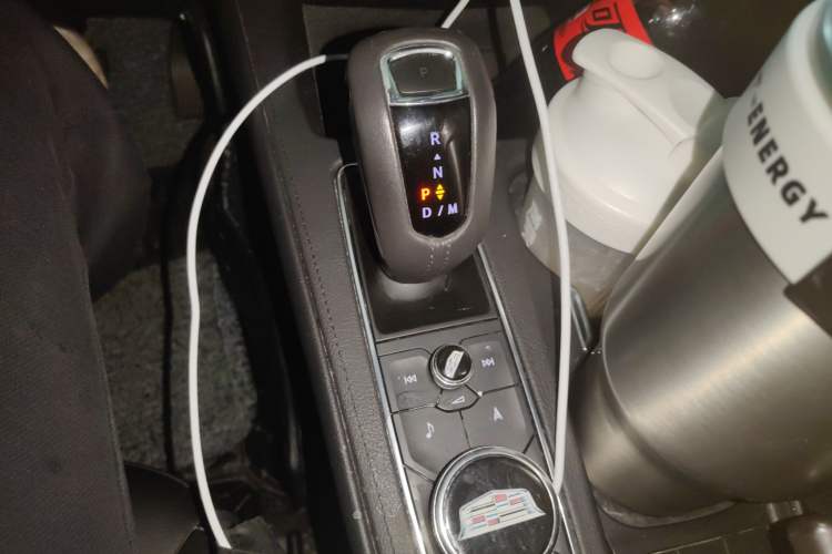 Used Cadillac XT4 2018 28T Two-Wheel Drive Leading Version Gear Lever