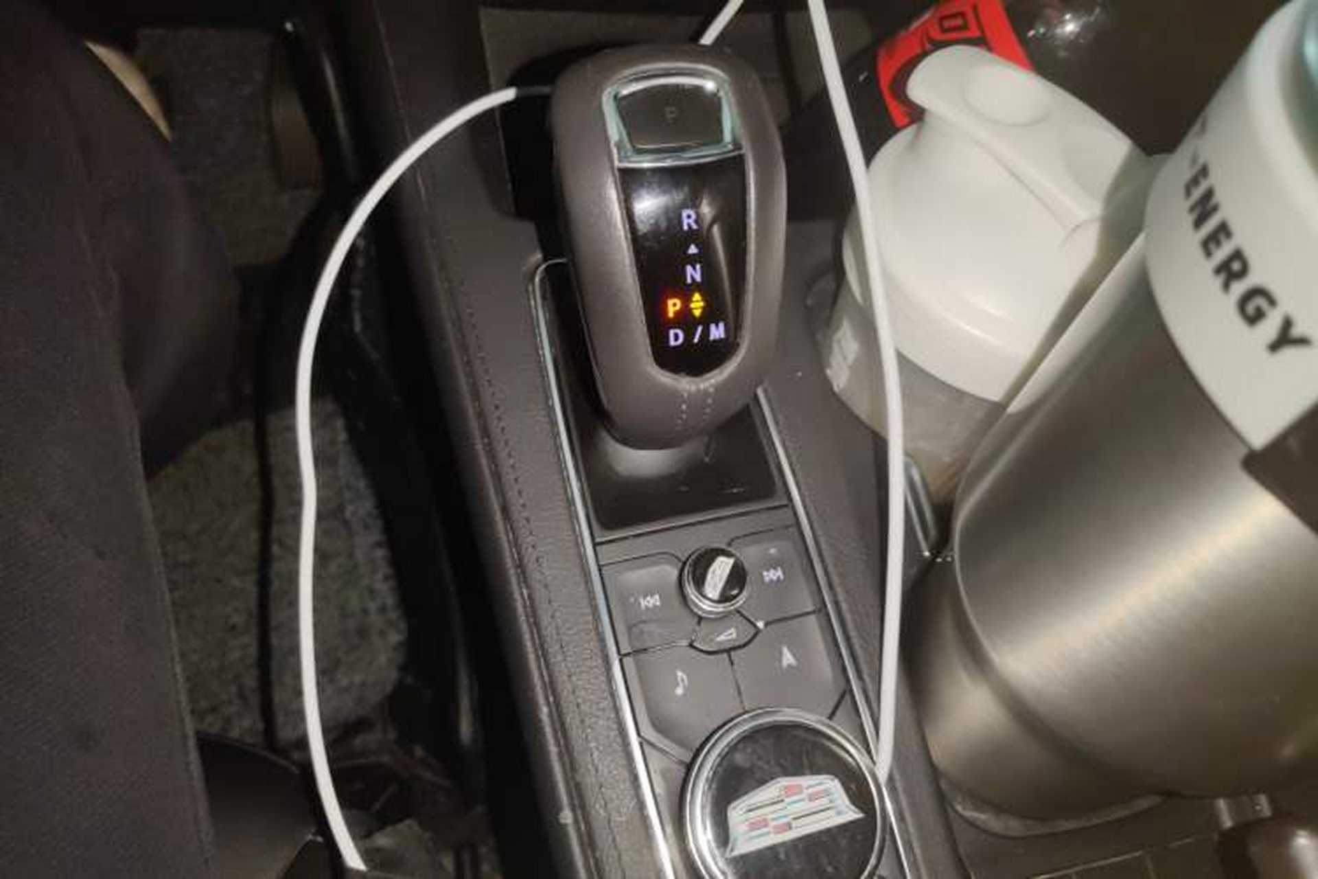 Used Cadillac XT4 2018 28T Two-Wheel Drive Leading Version Gear Lever