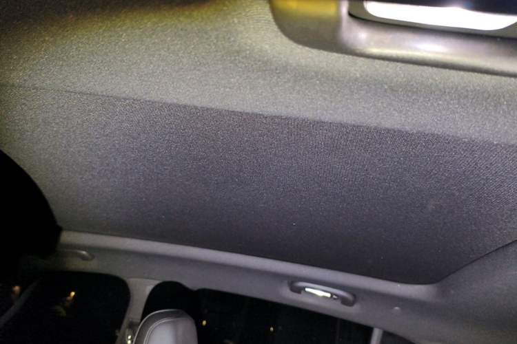 Used Cadillac XT4 2018 28T Two-Wheel Drive Leading Version Headliner