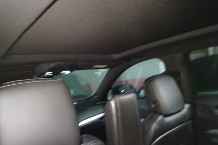 Used Cadillac XT4 2018 28T Two-Wheel Drive Leading Version Headliner
