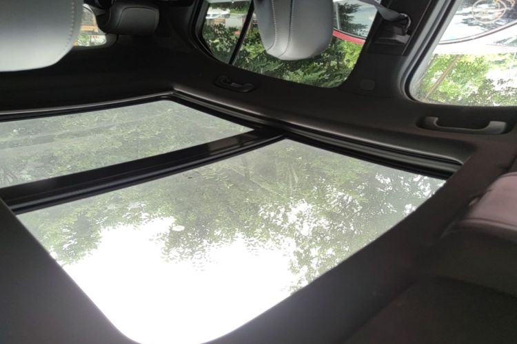Used Cadillac XT4 2018 28T Two-Wheel Drive Leading Version Headliner