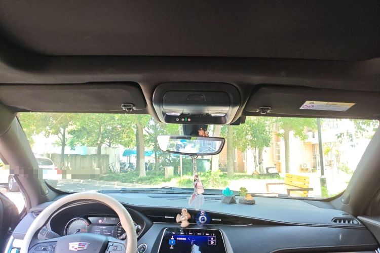 Used Cadillac XT4 2018 28T Two-Wheel Drive Leading Version Headliner