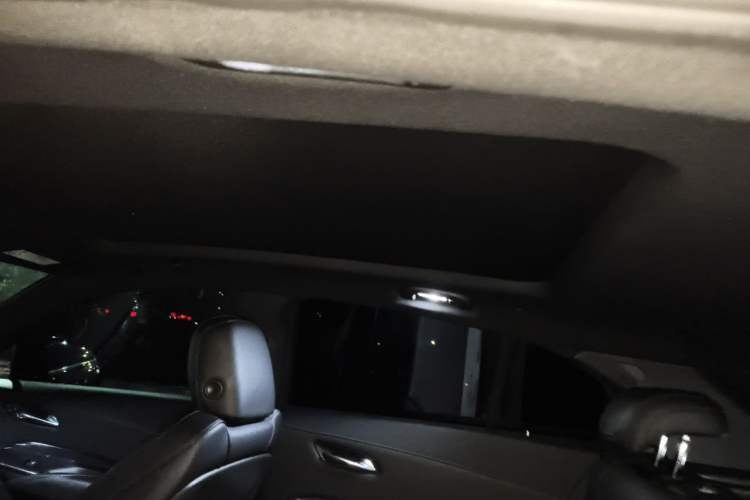 Used Cadillac XT4 2018 28T Two-Wheel Drive Tech Version Headliner
