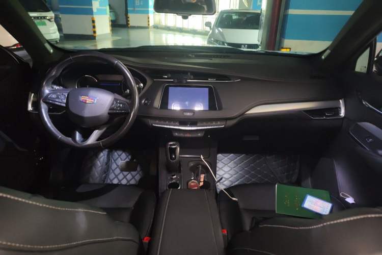 Used Cadillac XT4 2018 28T Two-Wheel Drive Leading Version Headliner